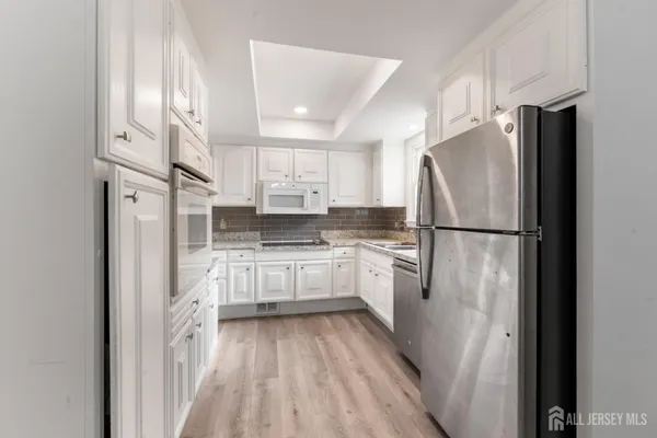 $179,000 | 94 Gloucester Way, Unit B, Monroe Township, NJ 08831