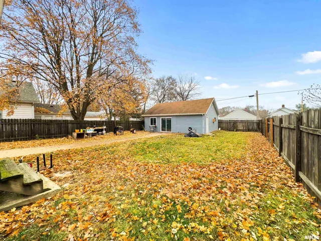 $70,000 | 617 East Virginia Avenue, Peoria, IL 61603