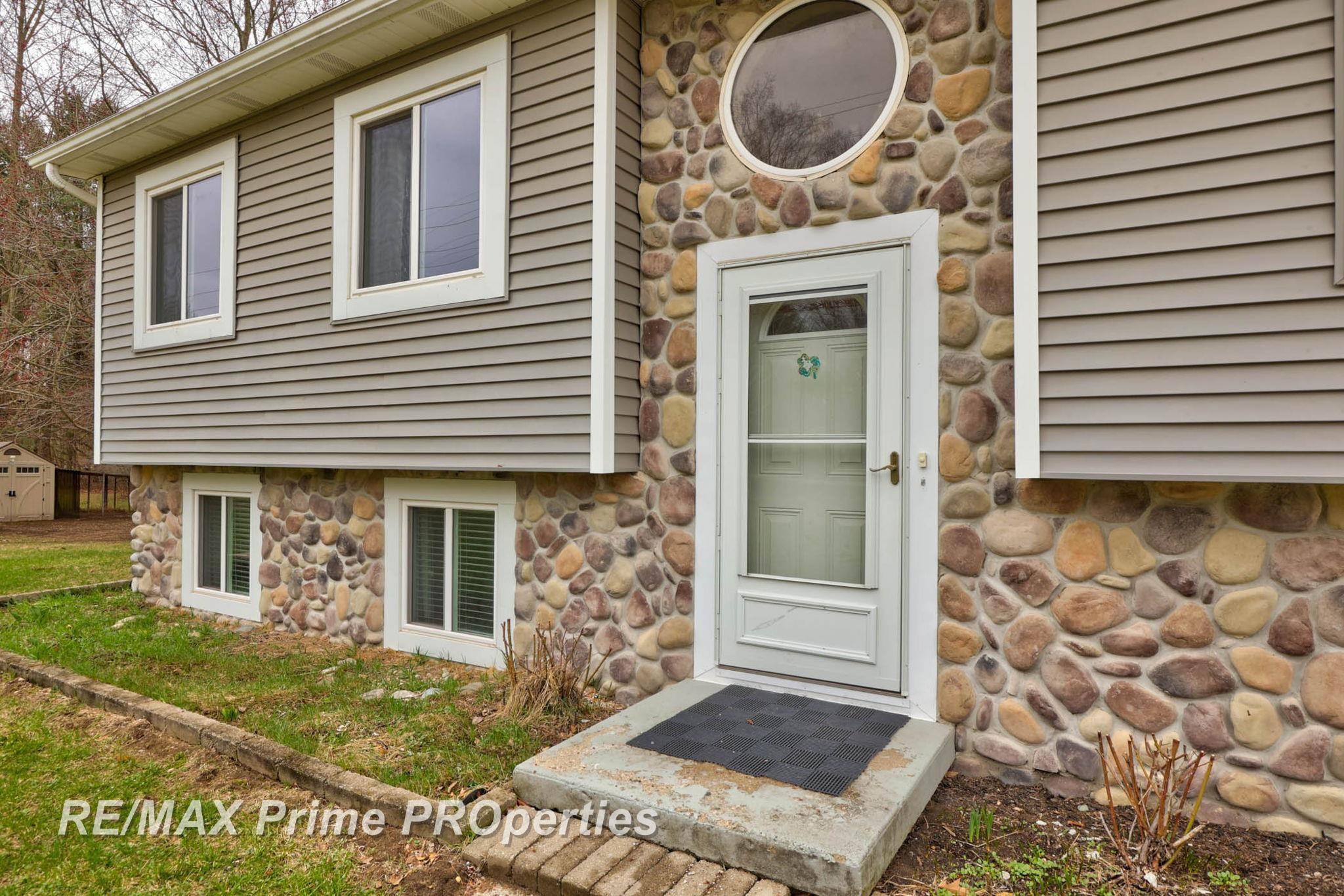 9060 North Belsay Road Millington, MI 48746 - Photo 6 of 74 50170333-23c80b34-add6-4186-808d-e74beb7dcad7.JPG