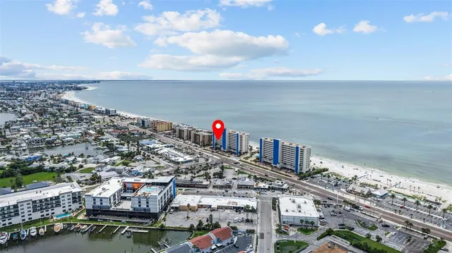 a picture of a very nice looking city