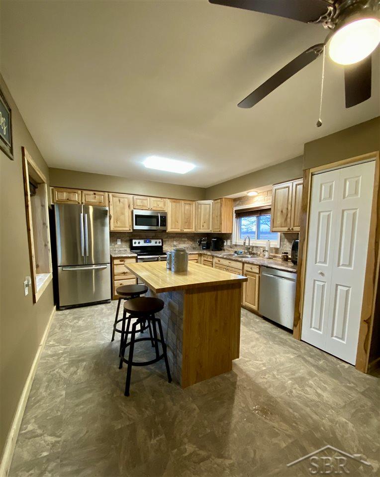 3143 South Poseyville Road Midland, MI 48640 - Photo 12 of 27