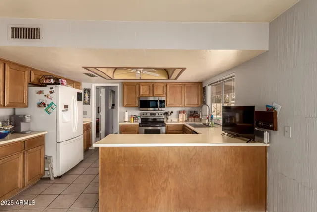 $689,900 | 2324 East Cortez Street, Phoenix, AZ 85028