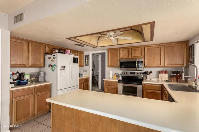 $689,900 | 2324 East Cortez Street, Phoenix, AZ 85028