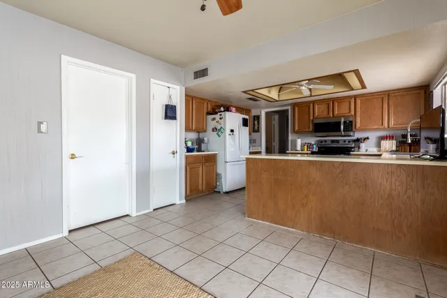 $689,900 | 2324 East Cortez Street, Phoenix, AZ 85028