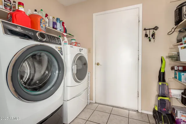 $689,900 | 2324 East Cortez Street, Phoenix, AZ 85028