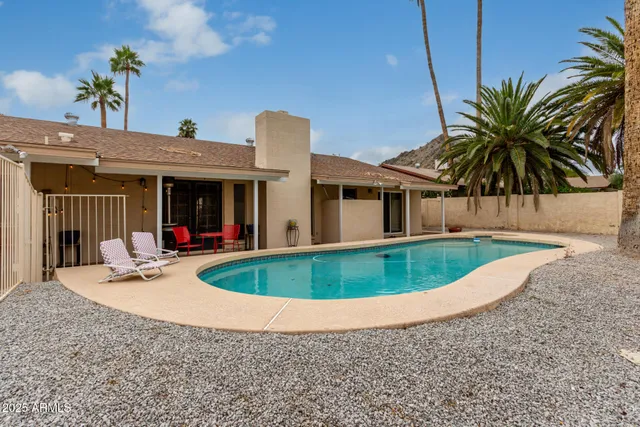 $689,900 | 2324 East Cortez Street, Phoenix, AZ 85028