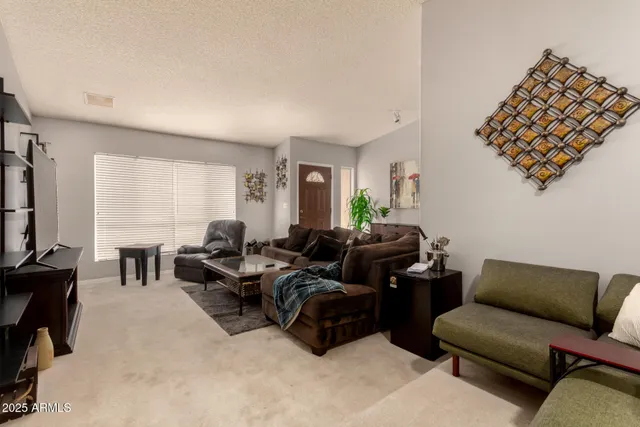 $689,900 | 2324 East Cortez Street, Phoenix, AZ 85028