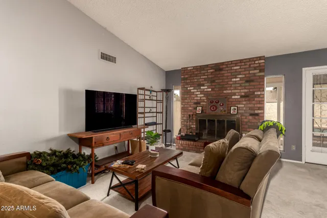 $689,900 | 2324 East Cortez Street, Phoenix, AZ 85028