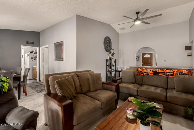 $689,900 | 2324 East Cortez Street, Phoenix, AZ 85028