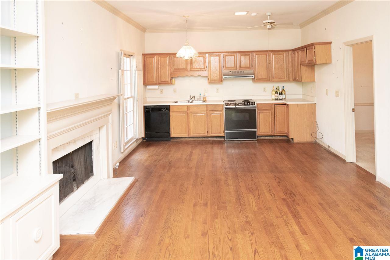 34 The Falls Drive Birmingham, AL 35216 - Photo 5 of 16