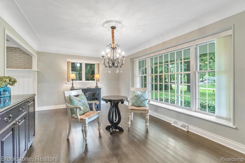 2515 Hickory Lawn Road Rochester Hills, MI 48307 - Photo 4 of 35