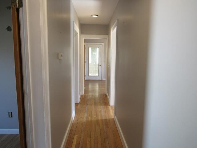 27 Gitche Gumee Road Buzzards Bay, MA 02532 - Photo 29 of 42 049