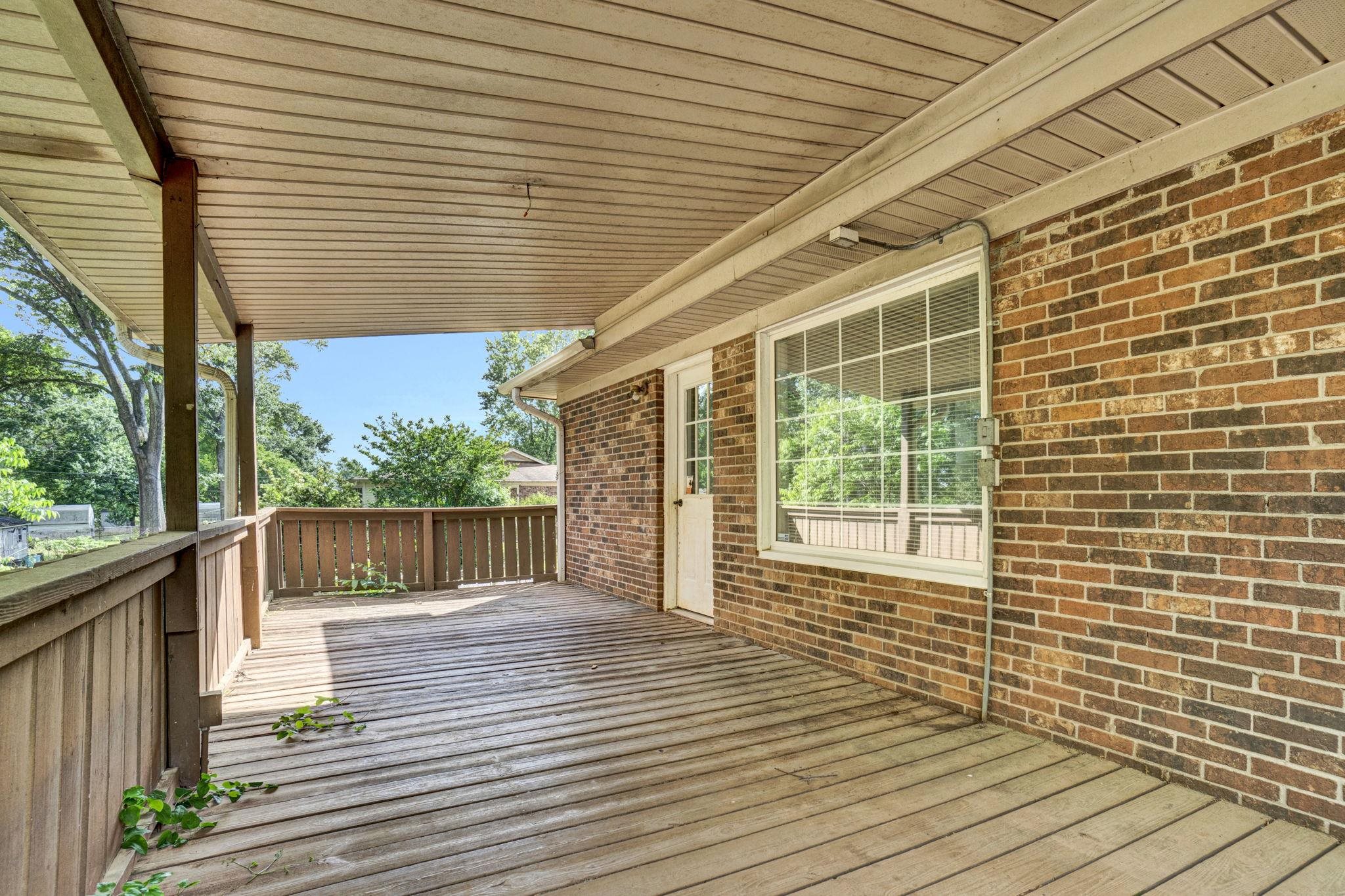 211 Skyline Road Greer, SC 29651 - Photo 34 of 41 Gallery Image 34