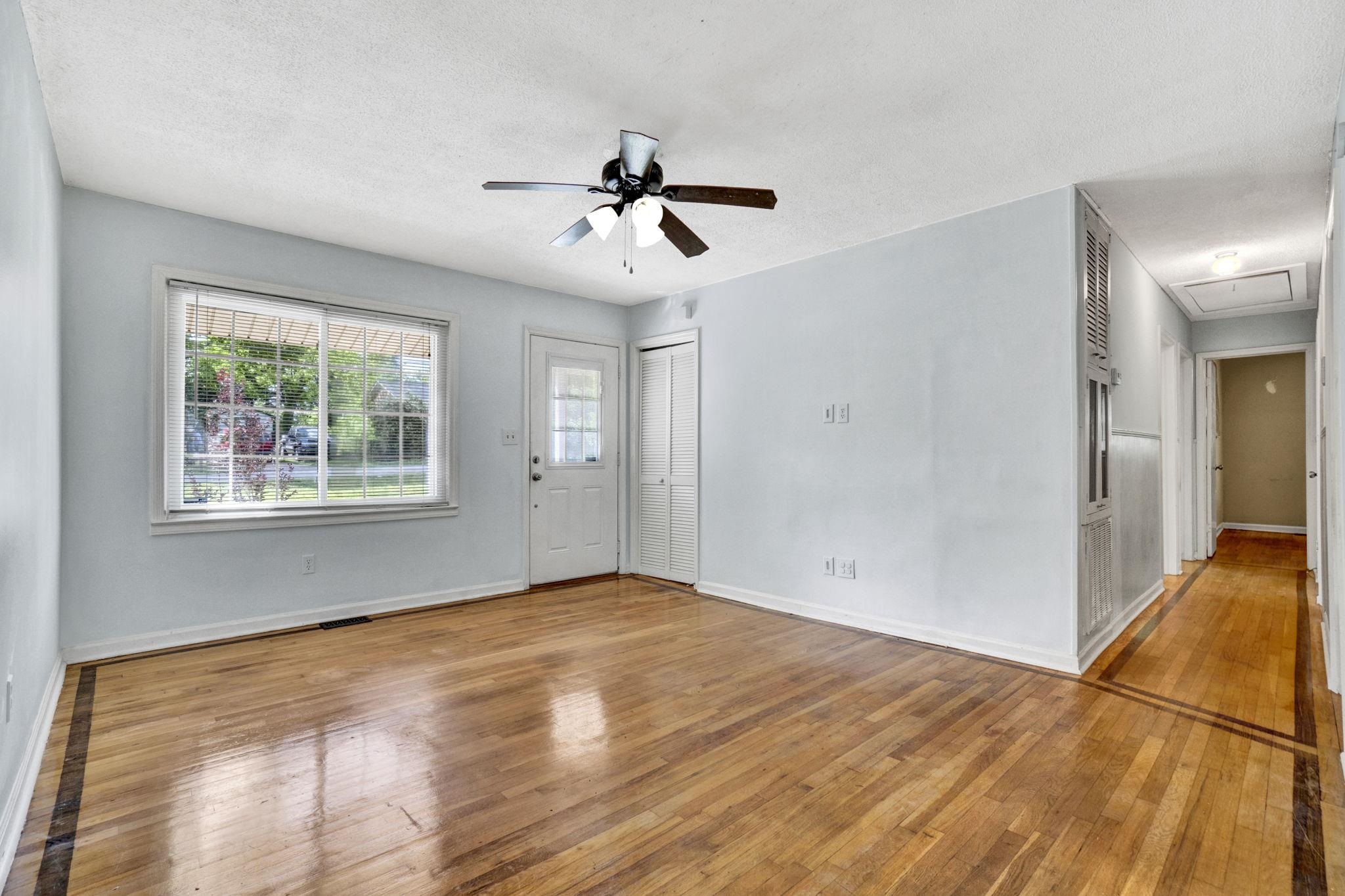 211 Skyline Road Greer, SC 29651 - Photo 9 of 41 Gallery Image 9