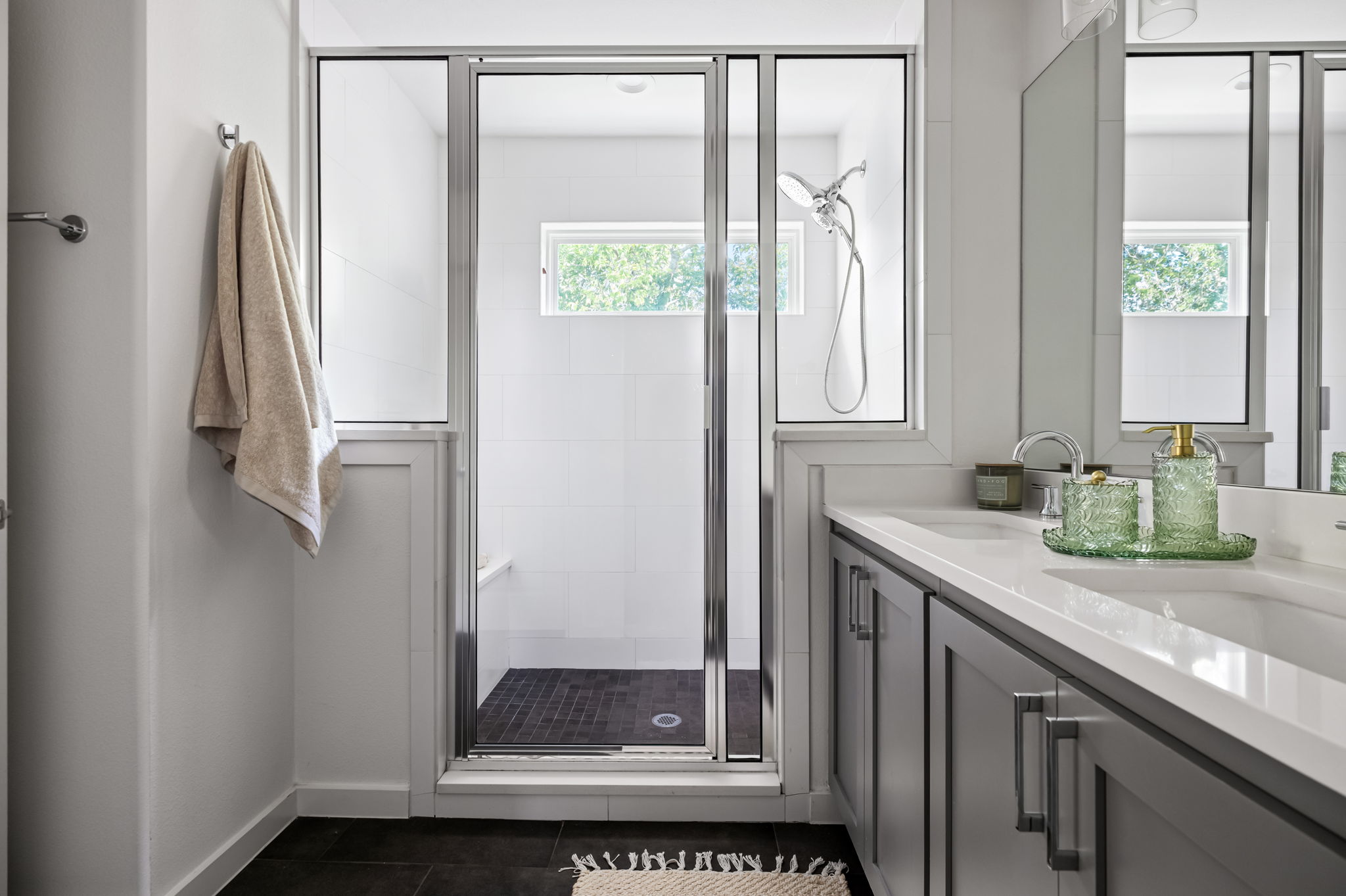 1932 Bunche Road, Unit B Austin, TX 78721 - Photo 23 of 33 Gallery Image 23