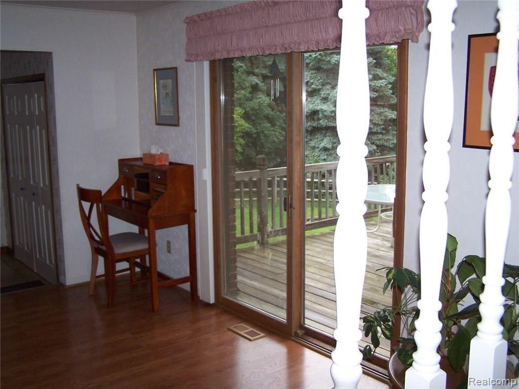 917 Biggers Court Rochester, MI 48309 - Photo 13 of 35 100_1788.JPG