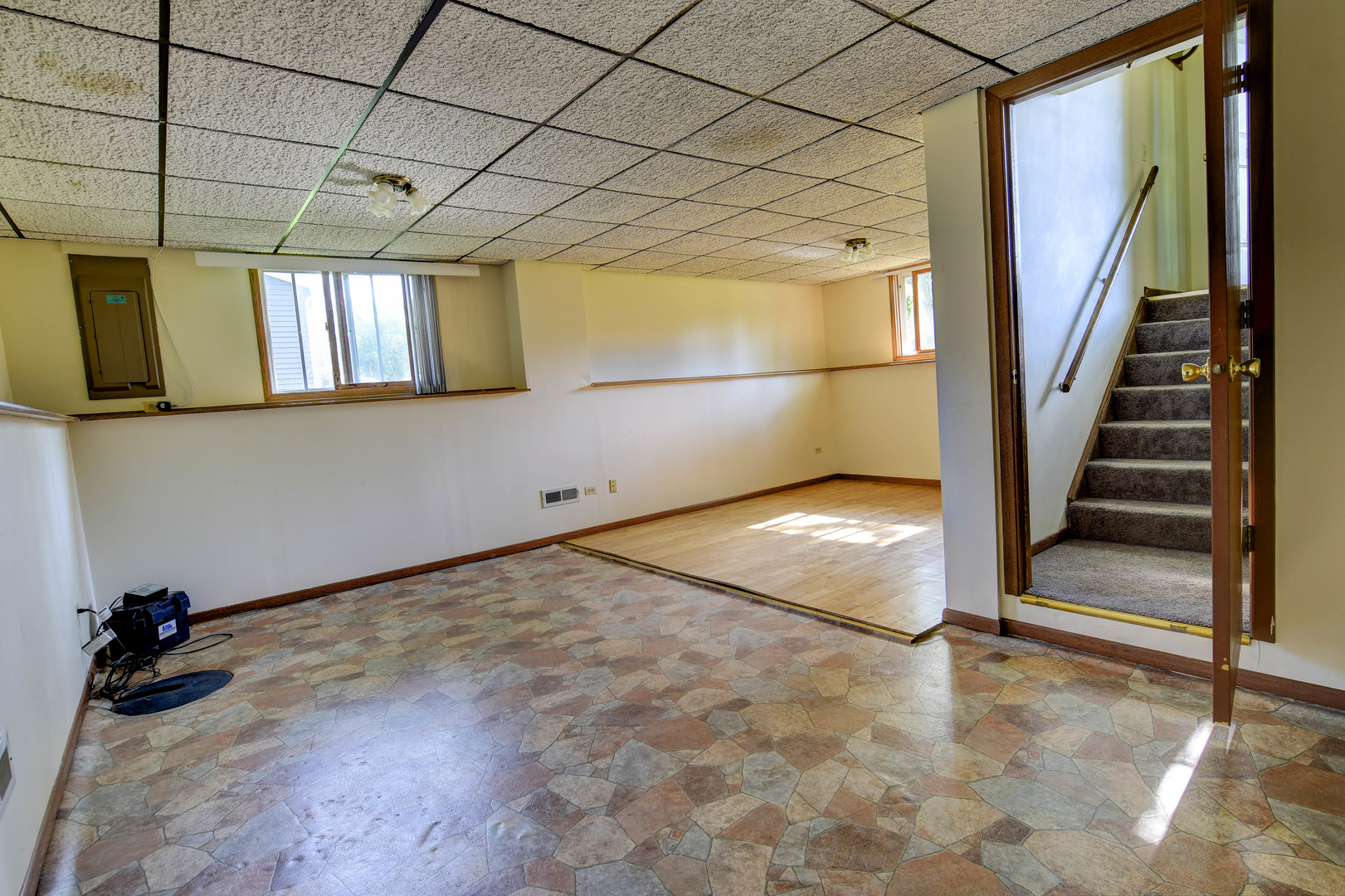 11415 West Edgewood Road Beach Park, IL 60087 - Photo 24 of 29 a view of an empty room with a window