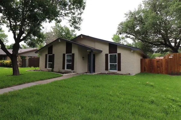 $2,250 | 4828 Alta Oaks Lane, The Colony, TX 75056