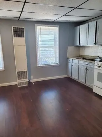 $1,200 | 280 5th Street, Unit 2 SO, Fall River, MA 02721