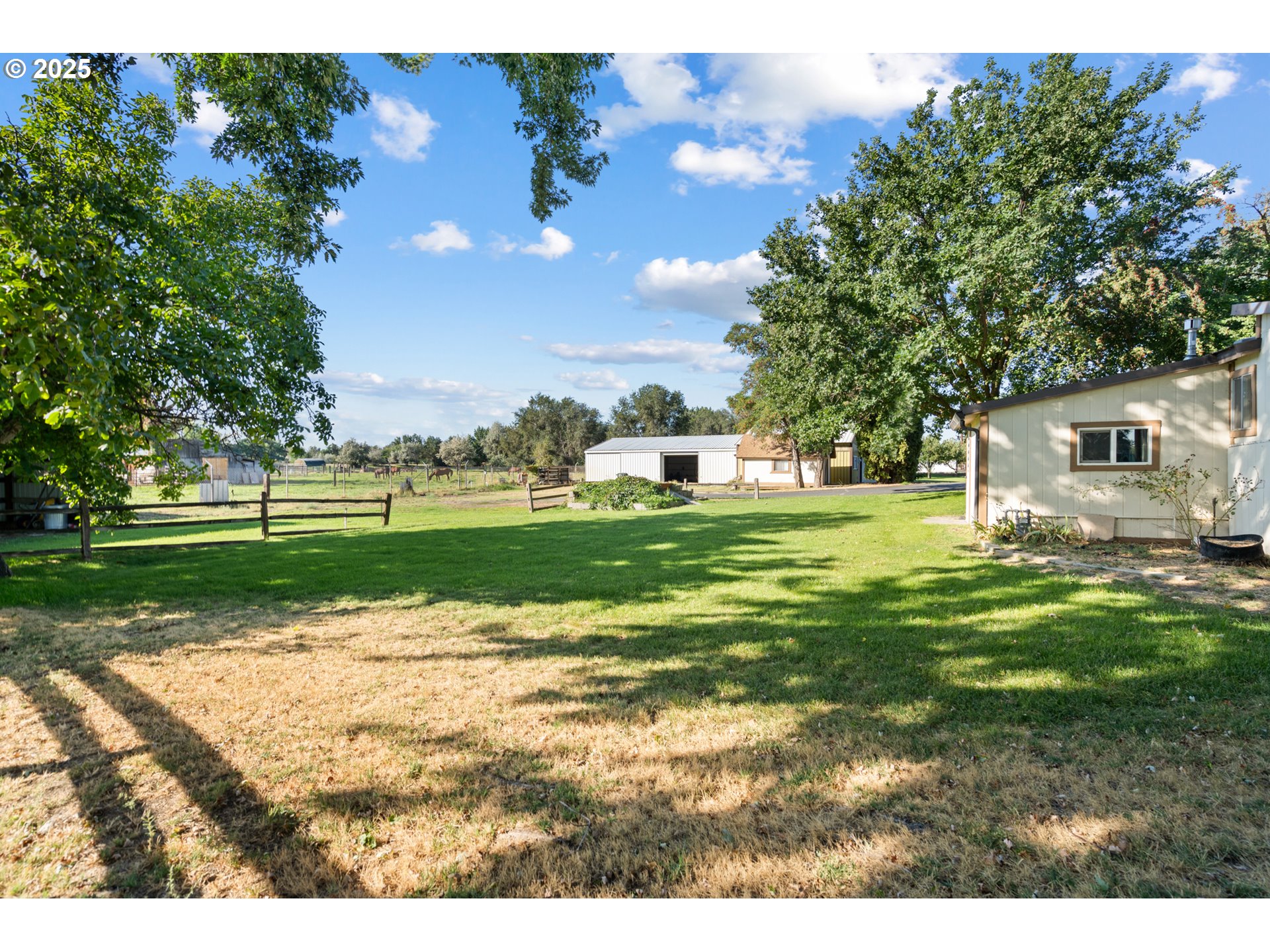 32534 Diagonal Boulevard Hermiston, OR 97838 - Photo 17 of 35 a view of a house with a big yard