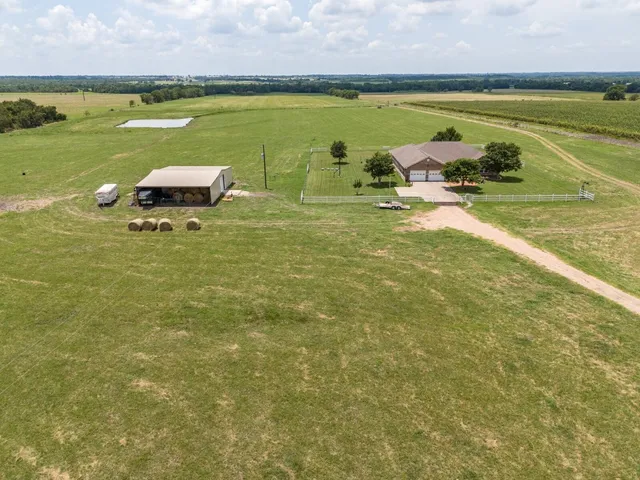 $1,100,000 | 734 Farm To Market 485, Cameron, TX 76520