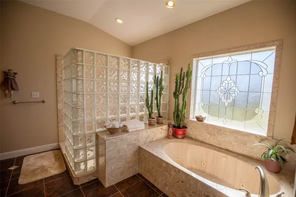 $1,100,000 | 734 Farm To Market 485, Cameron, TX 76520