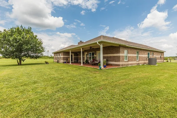 $1,100,000 | 734 Farm To Market 485, Cameron, TX 76520