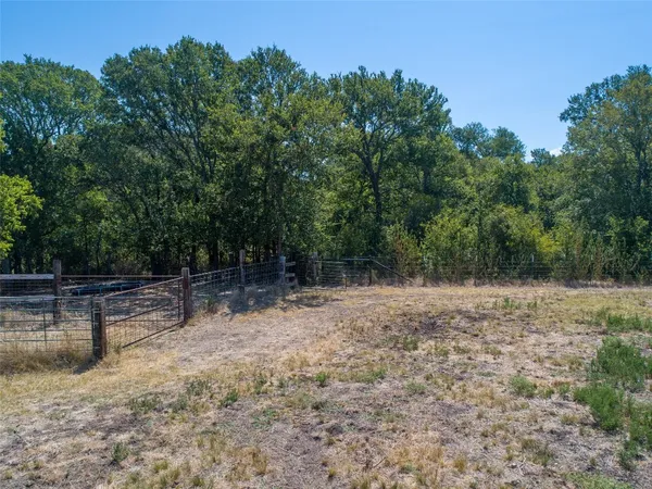 $1,100,000 | 734 Farm To Market 485, Cameron, TX 76520