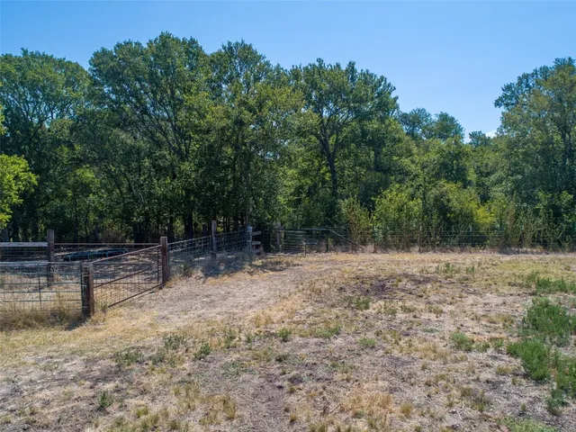 $1,100,000 | 734 Farm To Market 485, Cameron, TX 76520