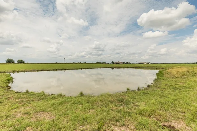 $1,100,000 | 734 Farm To Market 485, Cameron, TX 76520
