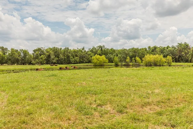 $1,100,000 | 734 Farm To Market 485, Cameron, TX 76520