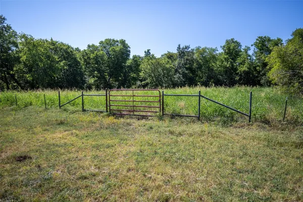 $1,100,000 | 734 Farm To Market 485, Cameron, TX 76520