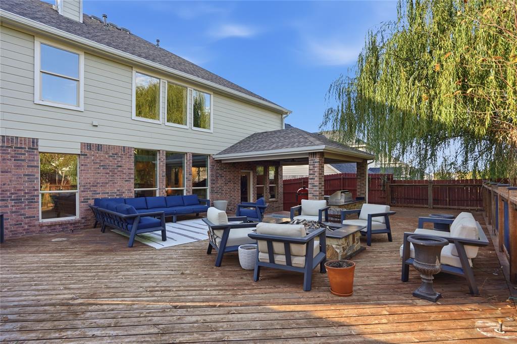 1017 Long Pointe Avenue Fort Worth, TX 76108 - Photo 13 of 28 a view of a lounge chairs on the deck