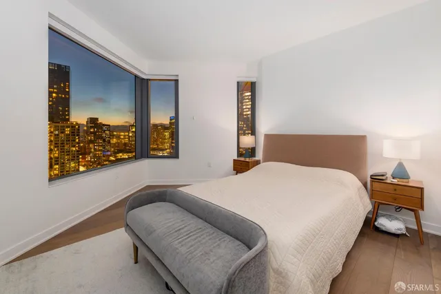 a kitchen that has a lot of cabinets in it