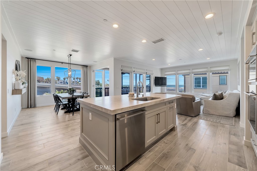 1417 Doheny Way Dana Point, CA 92629 - Photo 11 of 37