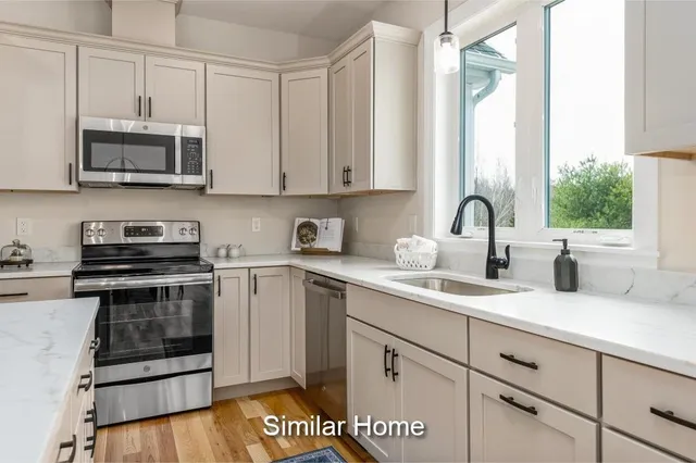 $905,000 | 21 Cascade Circle, Unit LOT 21, Kennebunk, ME 04043