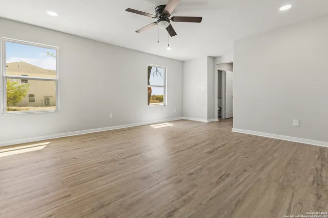 $1,495 | 227 Bonnie Bend, San Antonio, TX 78253