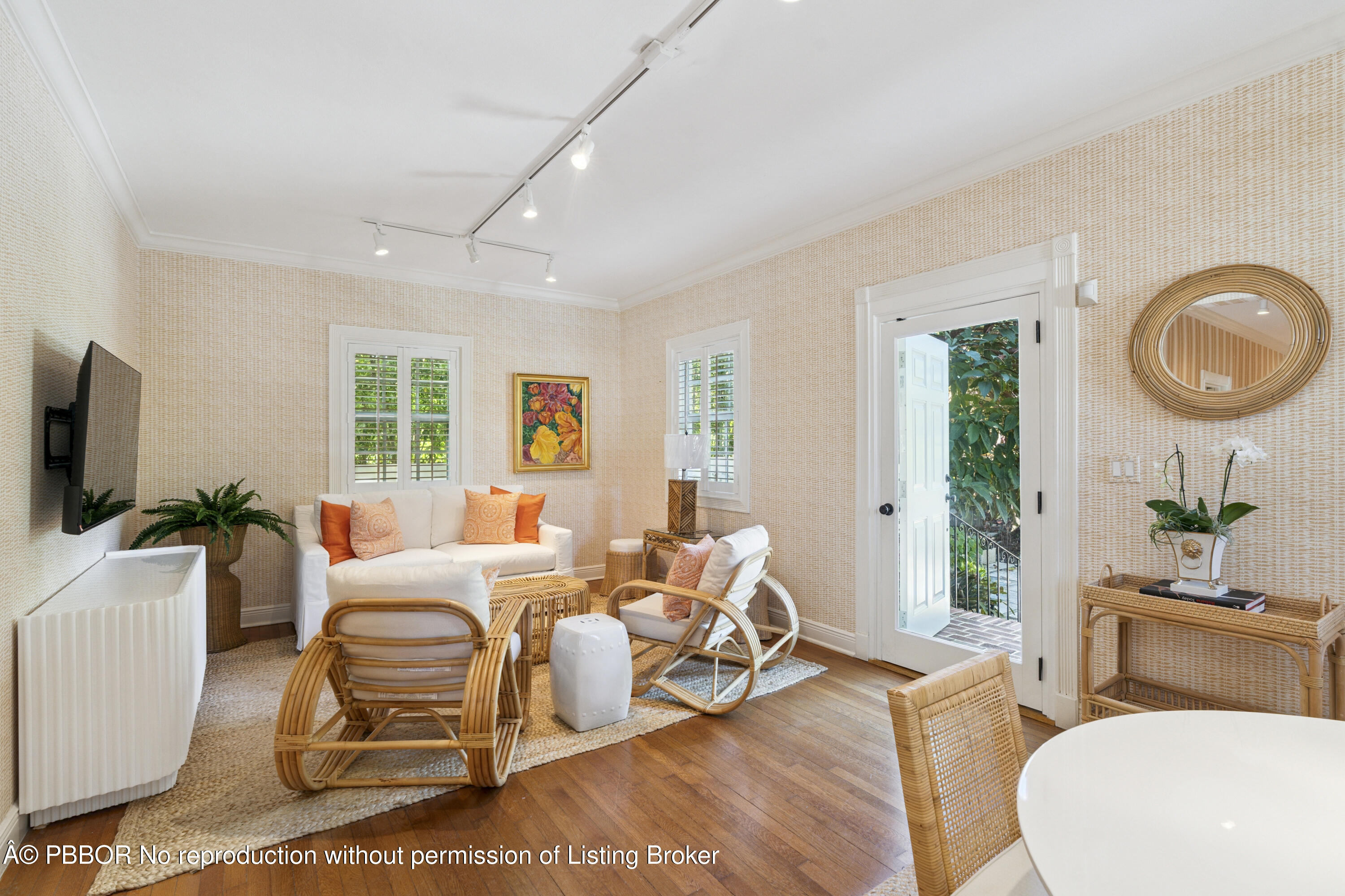 151 South County Road, Unit 1 Palm Beach, FL 33480 - Photo 5 of 21 a living room with furniture and a flat screen tv