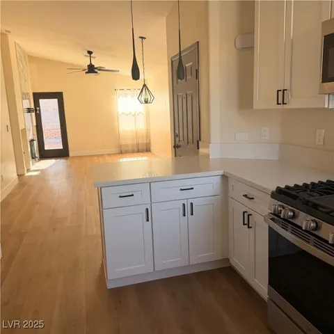 $2,400 | 7909 Mt Shasta Circle, Las Vegas, NV 89145