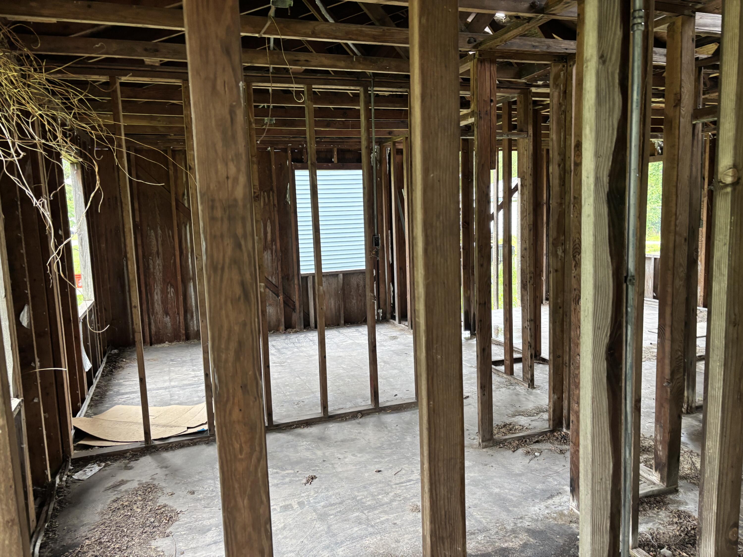 1164 Decatur Street Gary, IN 46403 - Photo 5 of 17 3000x2250