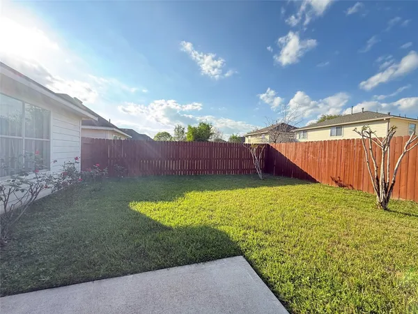 $2,075 | 5935 Wildbriar Lane, Richmond, TX 77469