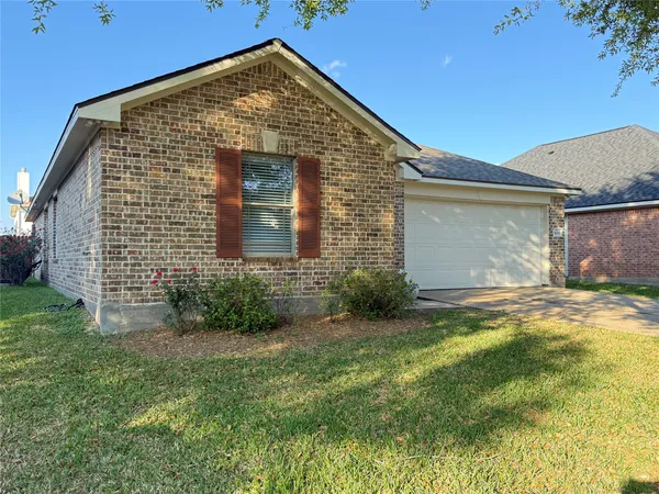 $2,075 | 5935 Wildbriar Lane, Richmond, TX 77469