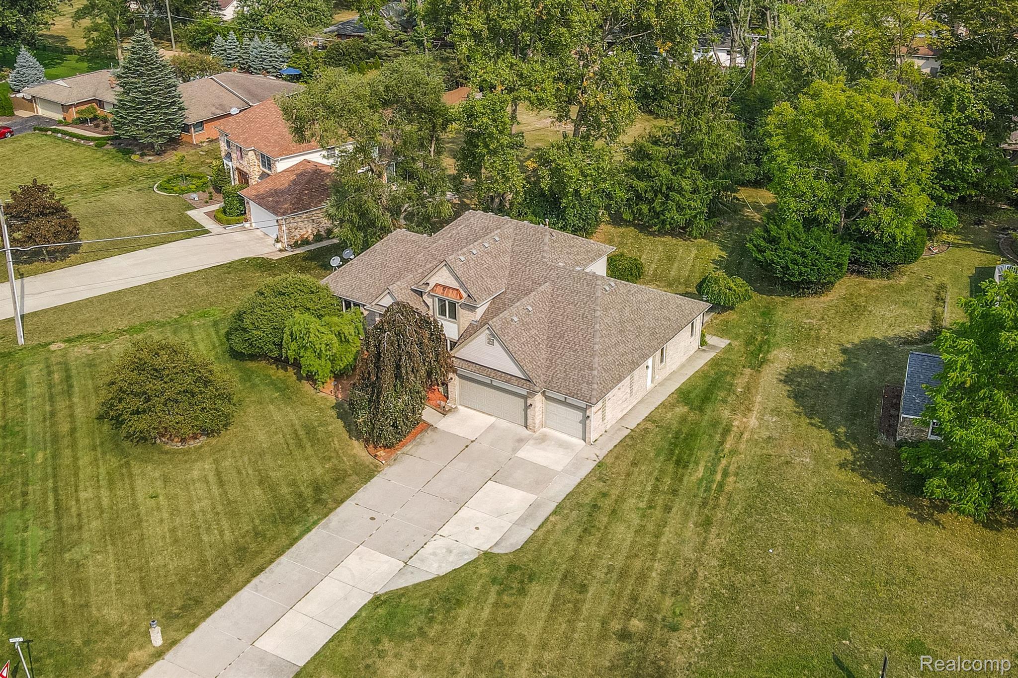 26114 Steele Road Farmington, MI 48331 - Photo 41 of 45 Gallery Image 41