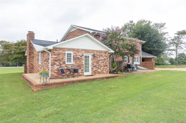 $750,000 | 2001 Burns Bridge Road, Anderson, SC 29625