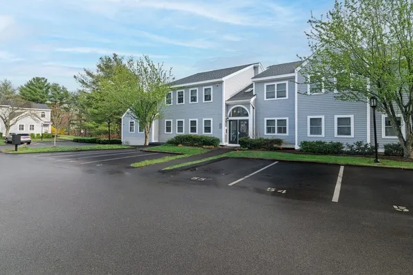 $465,000 | 403 Tuckers Lane, Unit 403, Hingham, MA 02043
