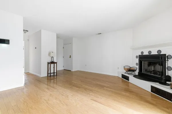 $465,000 | 403 Tuckers Lane, Unit 403, Hingham, MA 02043