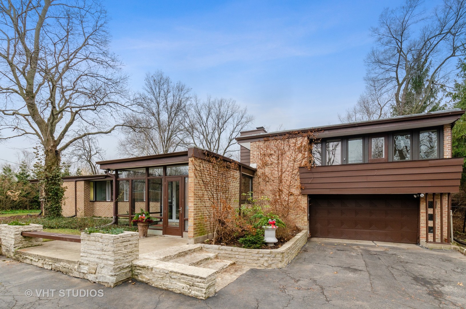210 Wagner Road Northfield, IL 60093 - Photo 1 of 19