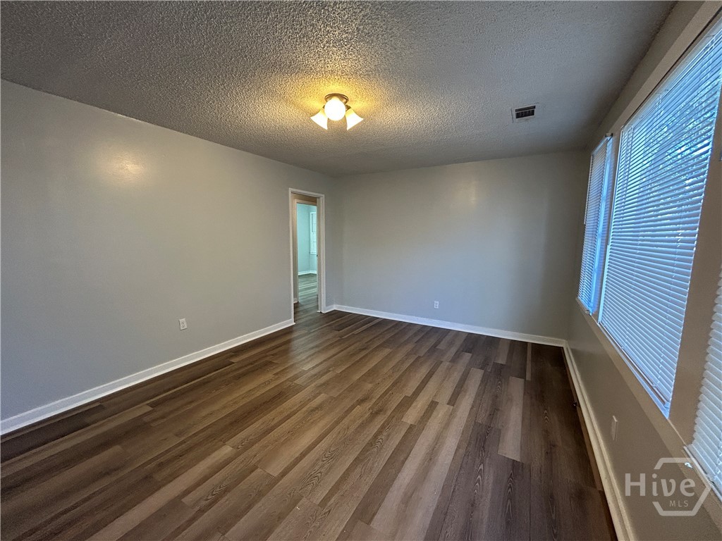 3715 Skidaway Road Savannah, GA 31404 - Photo 7 of 18