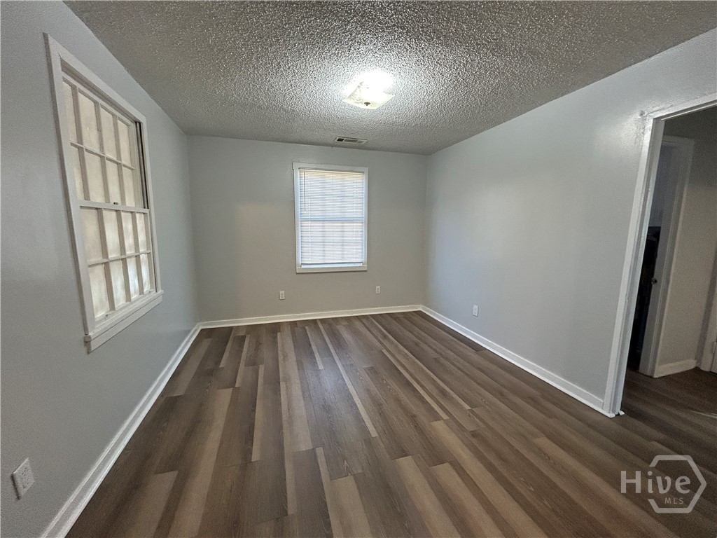 3715 Skidaway Road Savannah, GA 31404 - Photo 8 of 18