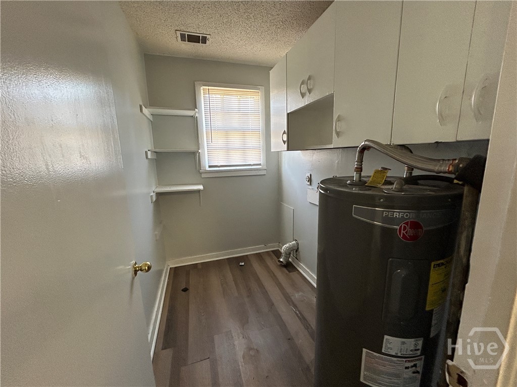 3715 Skidaway Road Savannah, GA 31404 - Photo 9 of 18